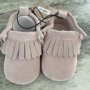 NWT. Bear Paw Genuine leather baby moccasins